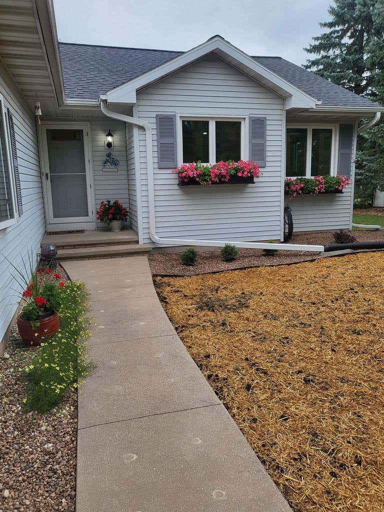 Photo of 209 Windfield COURT, Wrightstown, WI 54180 (MLS # 50330535)