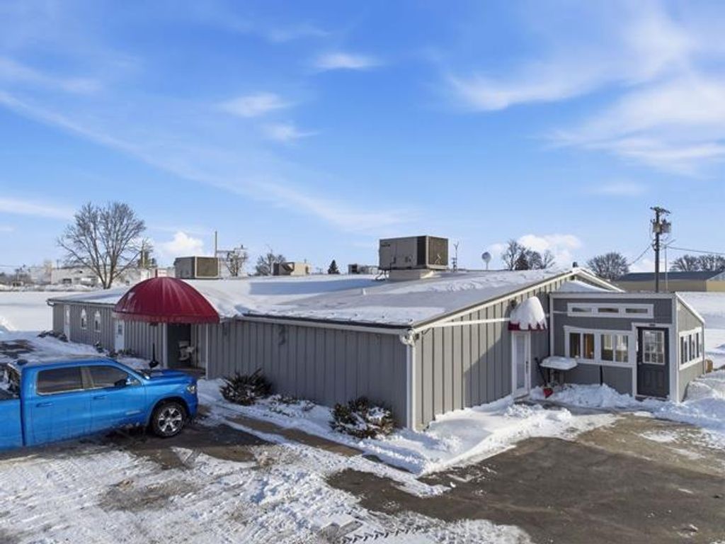 Photo of 501 S Washington AVENUE, Marshfield, WI 54449 (MLS # 22600723)