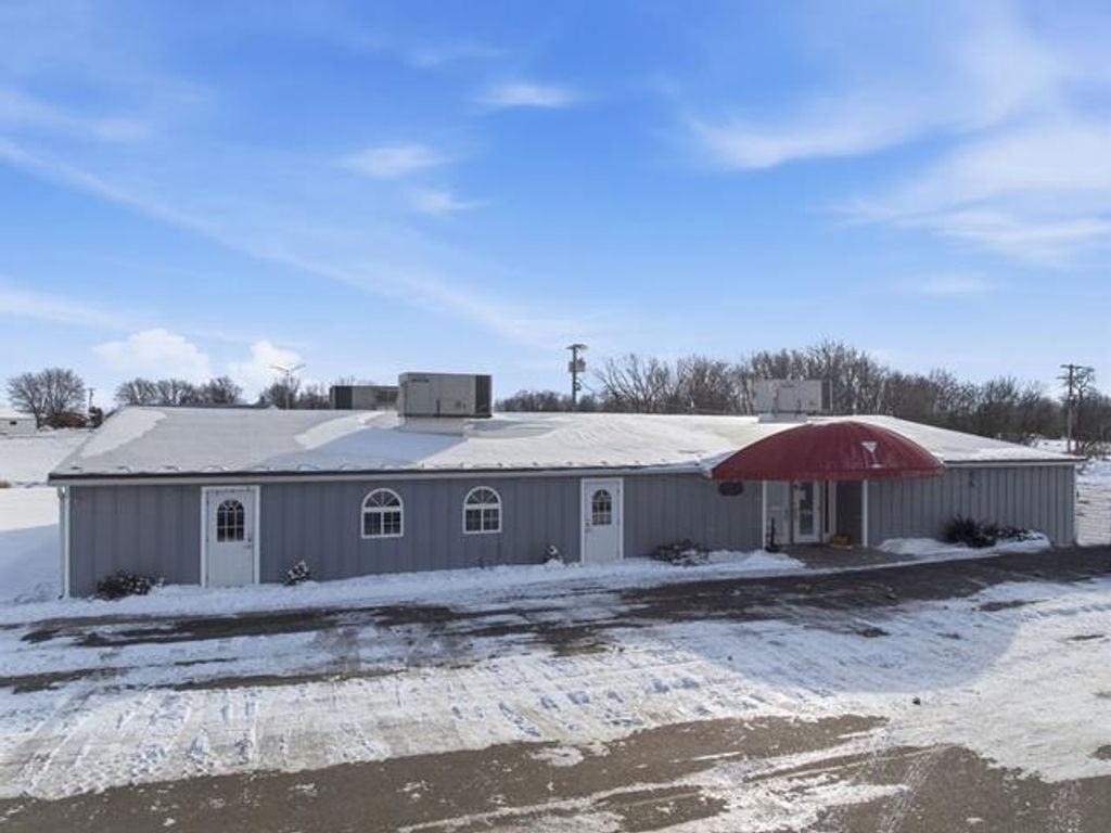Photo of 501 S Washington AVENUE, Marshfield, WI 54449 (MLS # 22600723)