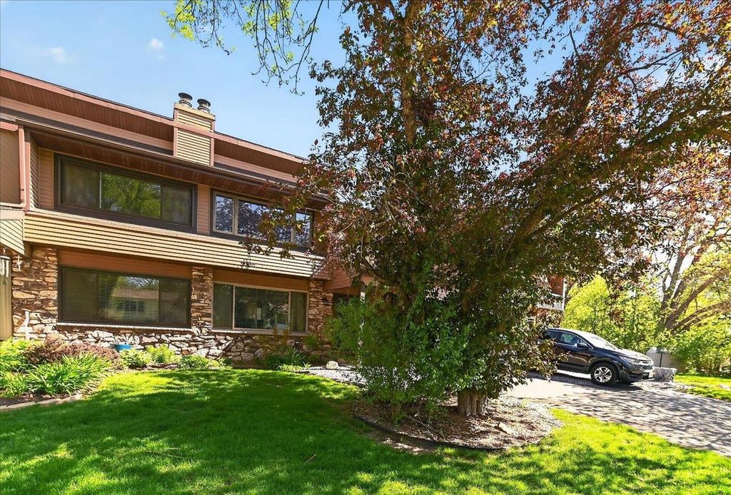 Photo of 517 Knightsbridge ROAD, Waunakee, WI 53597 (MLS # 2023108)