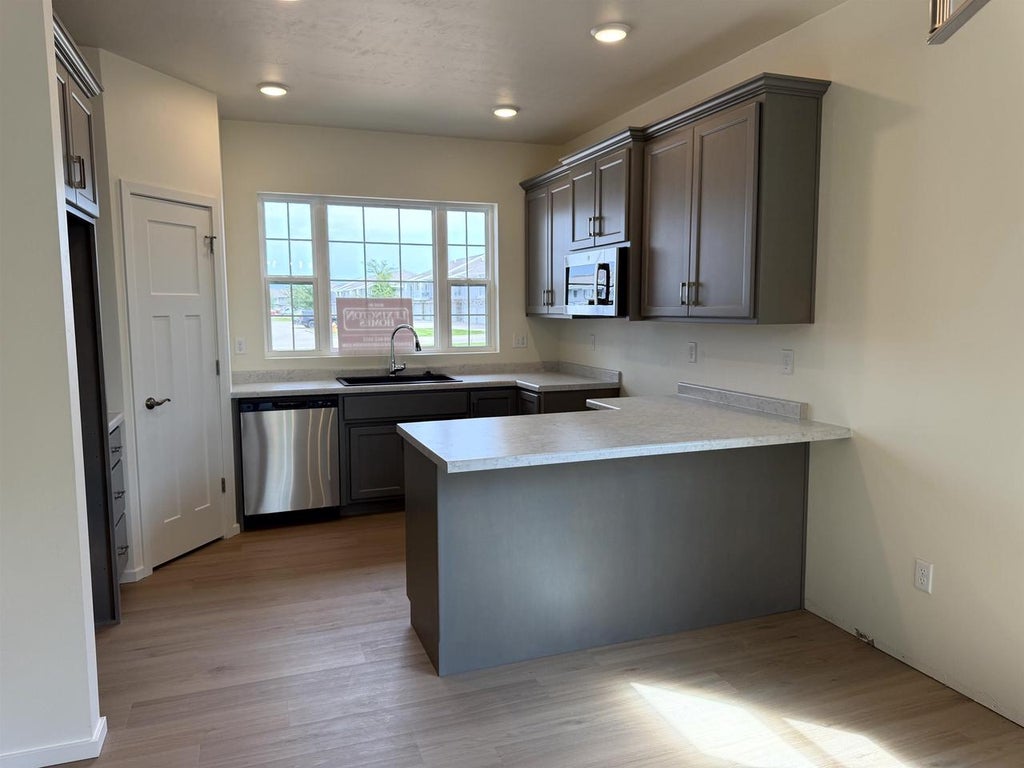 Photo of 2207 Golden Gate DRIVE, Appleton, WI 54913 (MLS # 50328769)