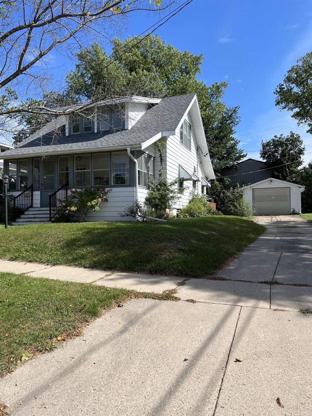 Photo of W5322 Bechaud Beach DRIVE, Fond Du Lac, WI 54935 (MLS # 1944859)