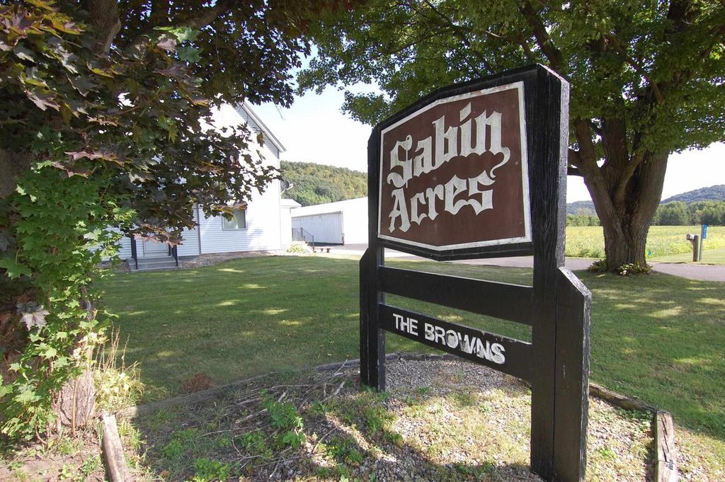 Photo of 18525 County Road E Rd, Richland Center, WI 53581 (MLS # 2008493)