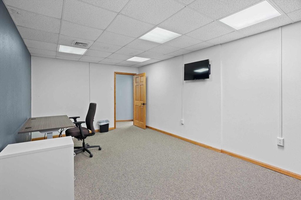 Photo of 209 S Central AVENUE #Suite 400, Marshfield, WI 54449 (MLS # 22600427)