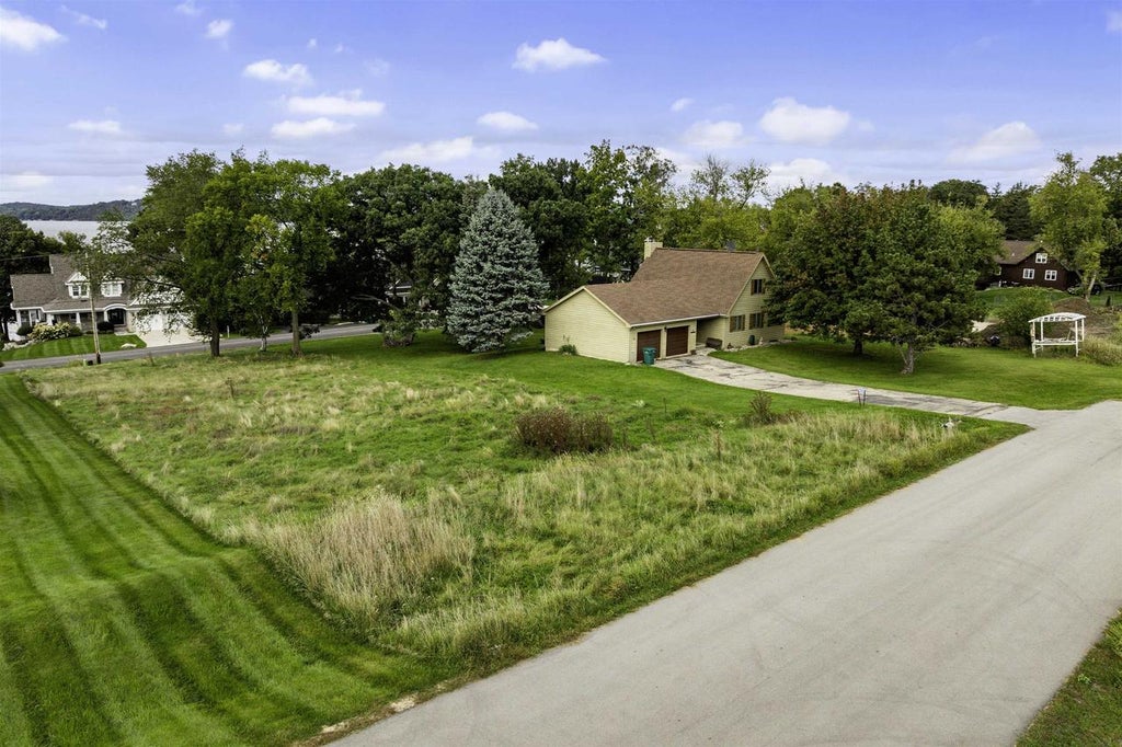 Photo of Lot 30 Oakwood Beach ROAD, Markesan, WI 53946 (MLS # 2033158)