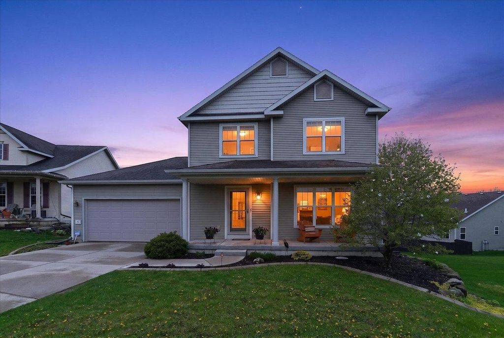 Photo of 5 Banner CIRCLE, Madison, WI 53718 (MLS # 2021823)