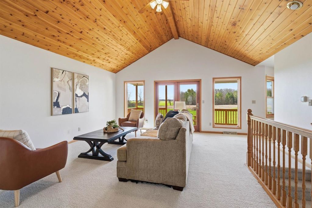 Photo of 10013 Middle ROAD, Manitowoc, WI 54220 (MLS # 50324326)