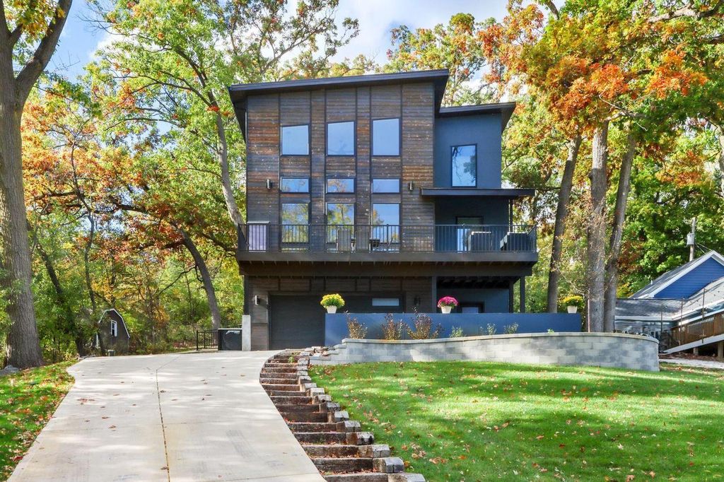 Photo of 317 Crocus STREET, Williams Bay, WI 53191 (MLS # 1941109)