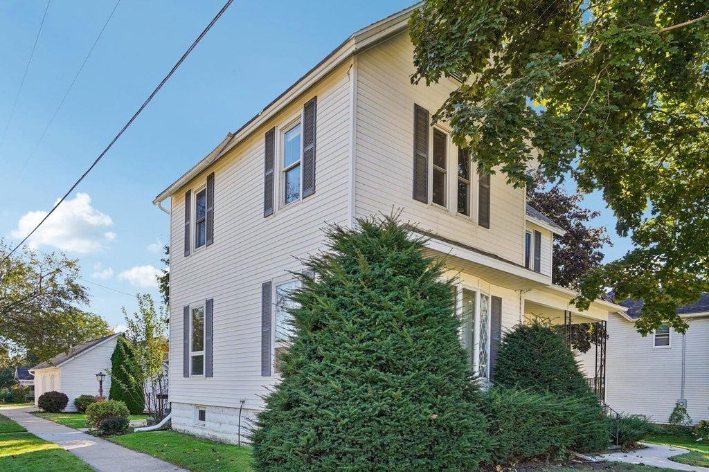 Photo of 290 williams STREET, Randolph, WI 53956 (MLS # 2033103)