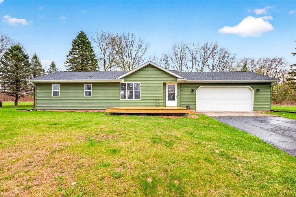 Photo of W3903 Adolph ROAD, Seymour, WI 54165 (MLS # 50324438)