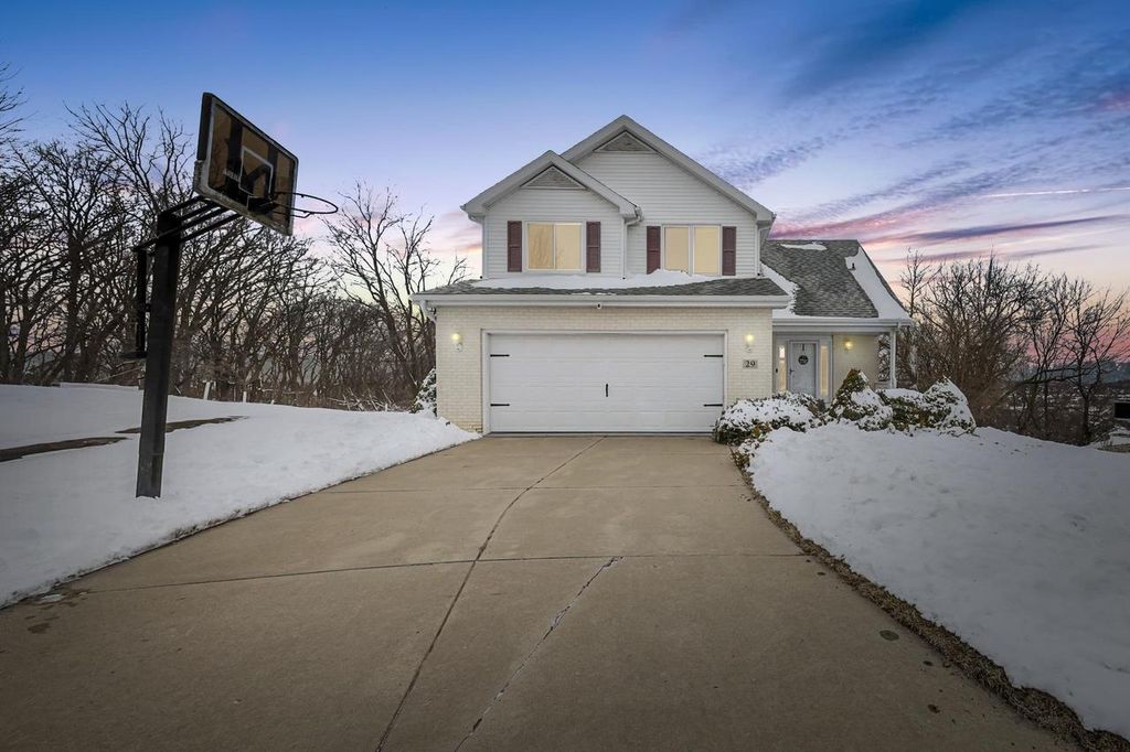 Photo of 29 Weir CIRCLE, Madison, WI 53719 (MLS # 2015857)