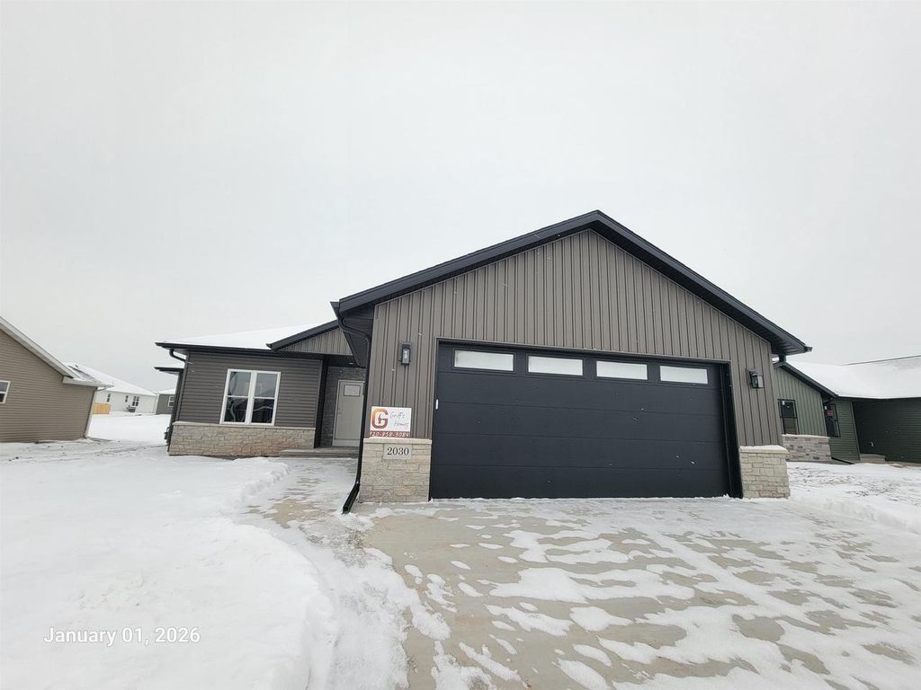 Photo of 2030 White Dove LANE, Kaukauna, WI 54130 (MLS # 50318311)