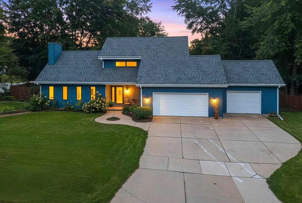 Photo of 3003 Open Gate TRAIL, Green Bay, WI 54313 (MLS # 50332904)