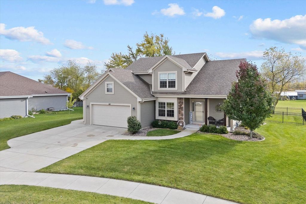 Photo of 981 Log Cabin LANE, Belgium, WI 53004 (MLS # 1940384)