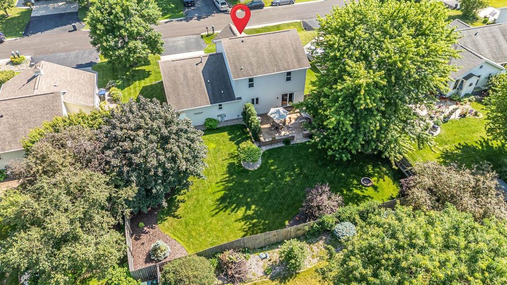Photo of W2434 Snowberry DRIVE, Appleton, WI 54915 (MLS # 50328768)