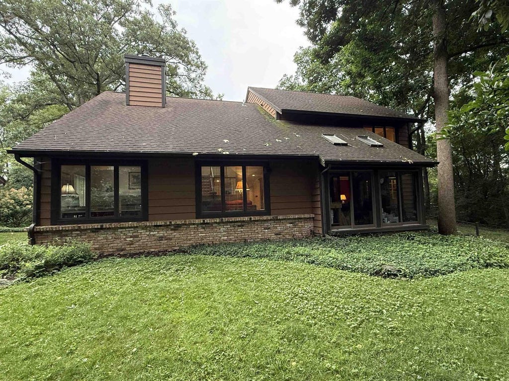 Photo of 30 Shadowwood COURT, Janesville, WI 53548 (MLS # 2034070)