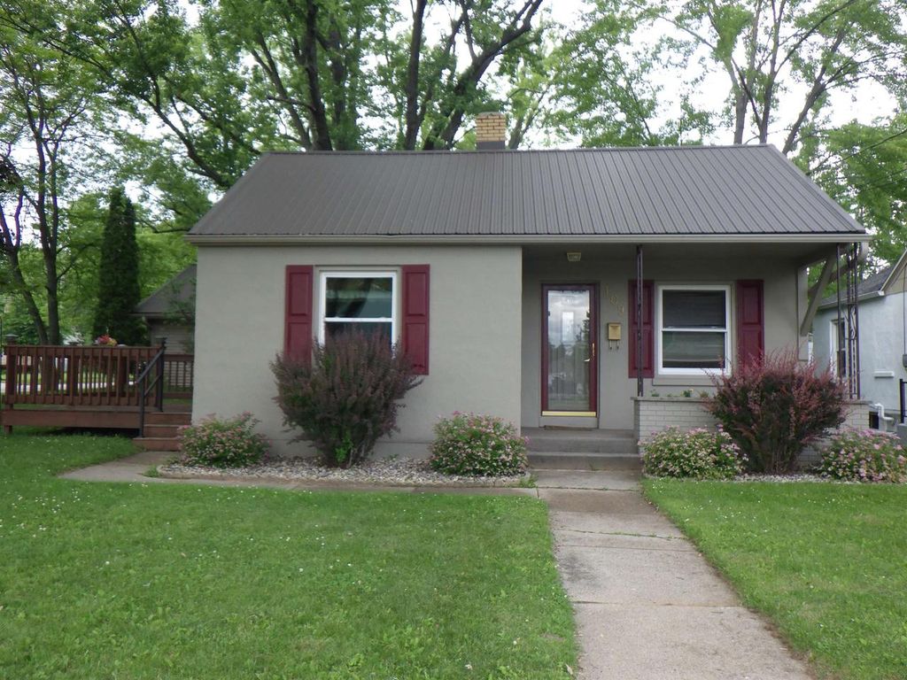 Photo of 109 McKinley AVENUE, Clintonville, WI 54929 (MLS # 50328053)