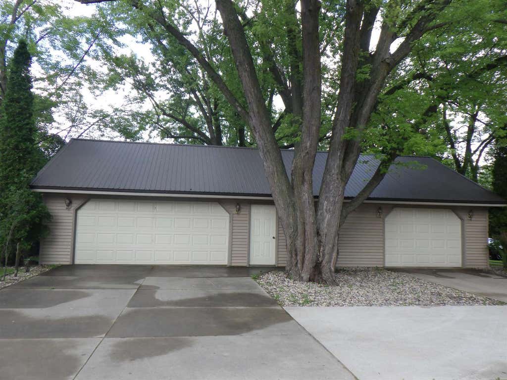 Photo of 109 McKinley AVENUE, Clintonville, WI 54929 (MLS # 50328053)