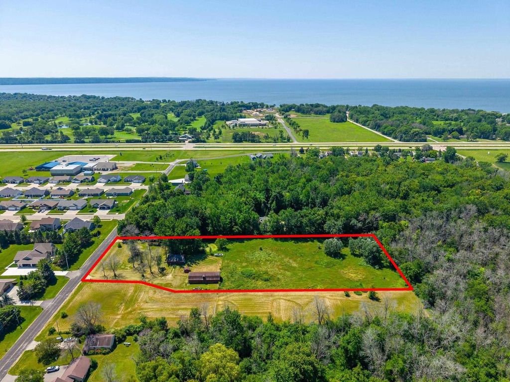 Photo of N8801 S Coop ROAD, Menasha, WI 54952 (MLS # 50328649)