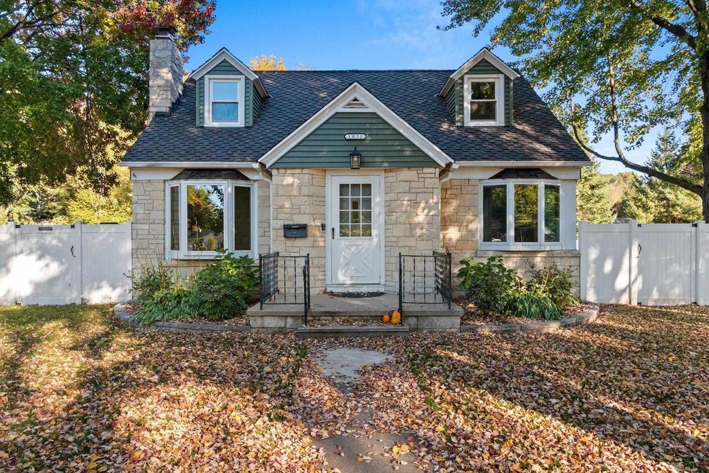 Photo of 1030 S Park STREET, Shawano, WI 54166 (MLS # 50316651)