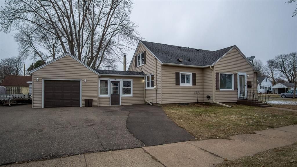 Photo of 1706 Birney STREET, Eau Claire, WI 54701 (MLS # 1599151)