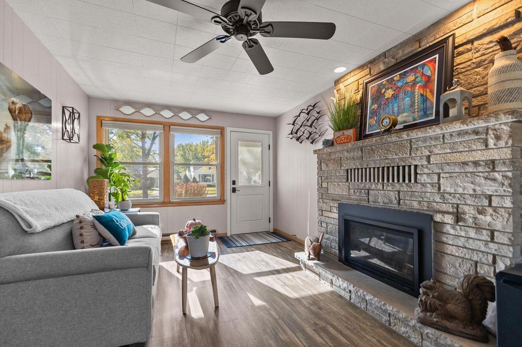 Photo of 114 E Byrd STREET, Appleton, WI 54911 (MLS # 50334938)