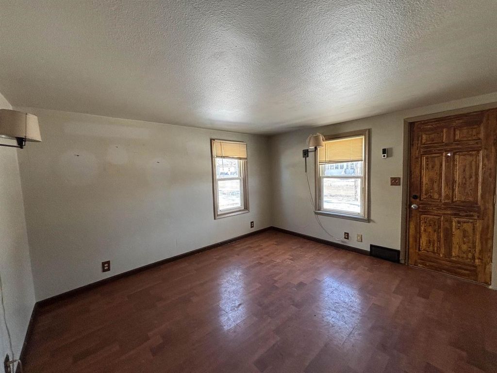 Photo of 915 S Outagamie STREET, Appleton, WI 54914 (MLS # 50320756)
