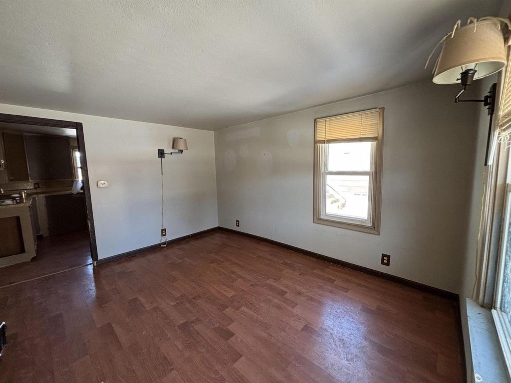 Photo of 915 S Outagamie STREET, Appleton, WI 54914 (MLS # 50320756)