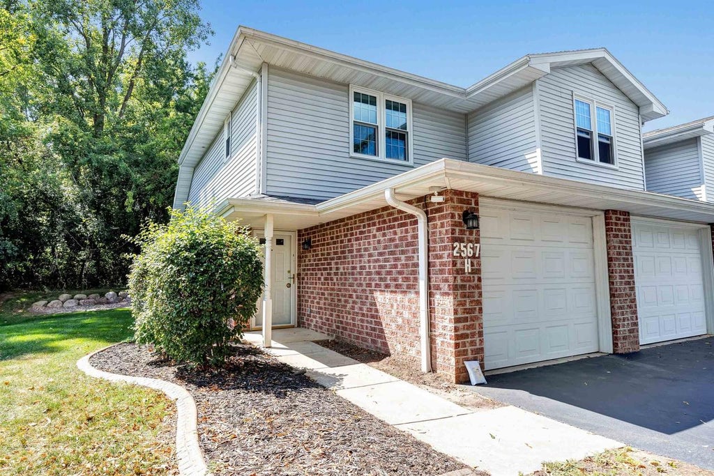 Photo of 2567 Telluride TRAIL, Green Bay, WI 54313 (MLS # 50331921)