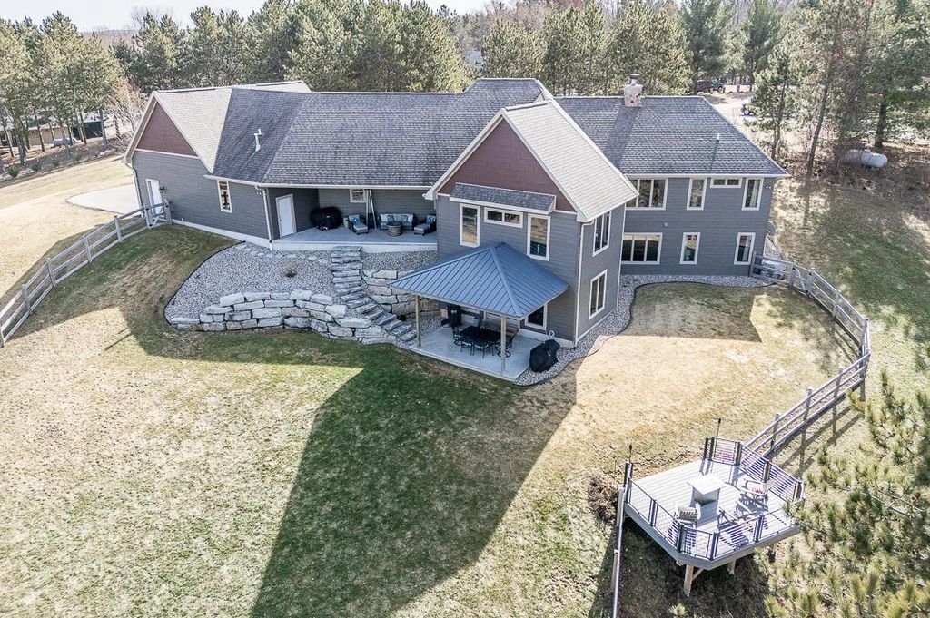 Photo of E9588 Mulroy ROAD, New London, WI 54961 (MLS # 50322080)