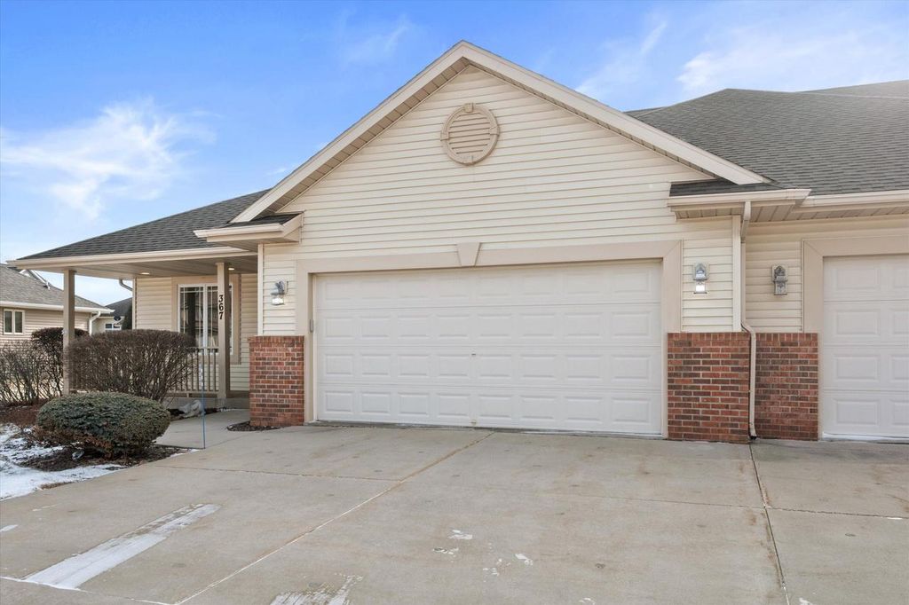 Photo of 367 N Redding CIRCLE, Belgium, WI 53004 (MLS # 1947732)