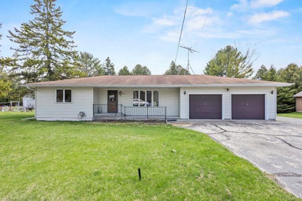 Photo of 3801 E Whitefish Bay ROAD, Sturgeon Bay, WI 54235 (MLS # 50324976)