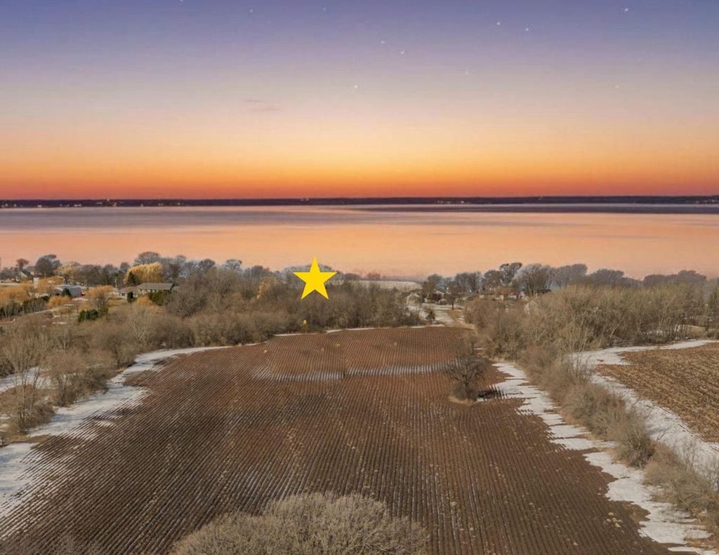 Photo of 3276 Nicolet DRIVE, Green Bay, WI 54311 (MLS # 50322881)