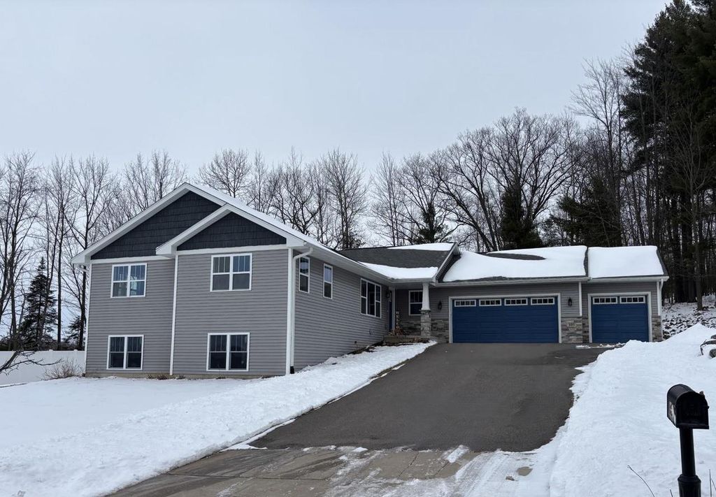 Photo of 105 S 66th AVENUE, Wausau, WI 54401 (MLS # 22601207)