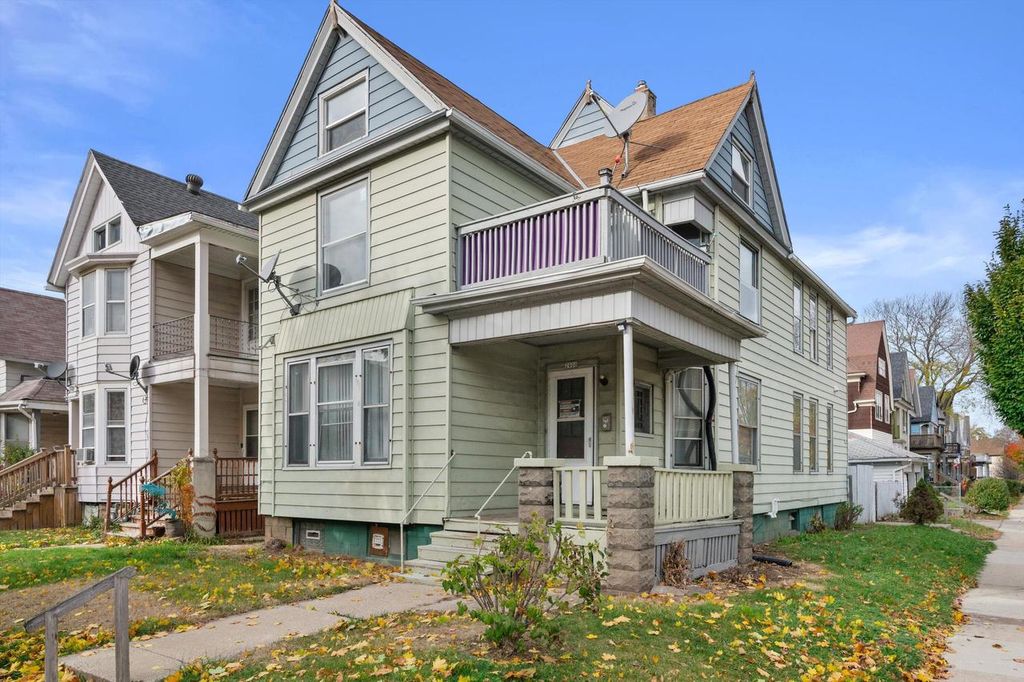 Photo of 2400 W Scott STREET, Milwaukee, WI 53204 (MLS # 1942432)