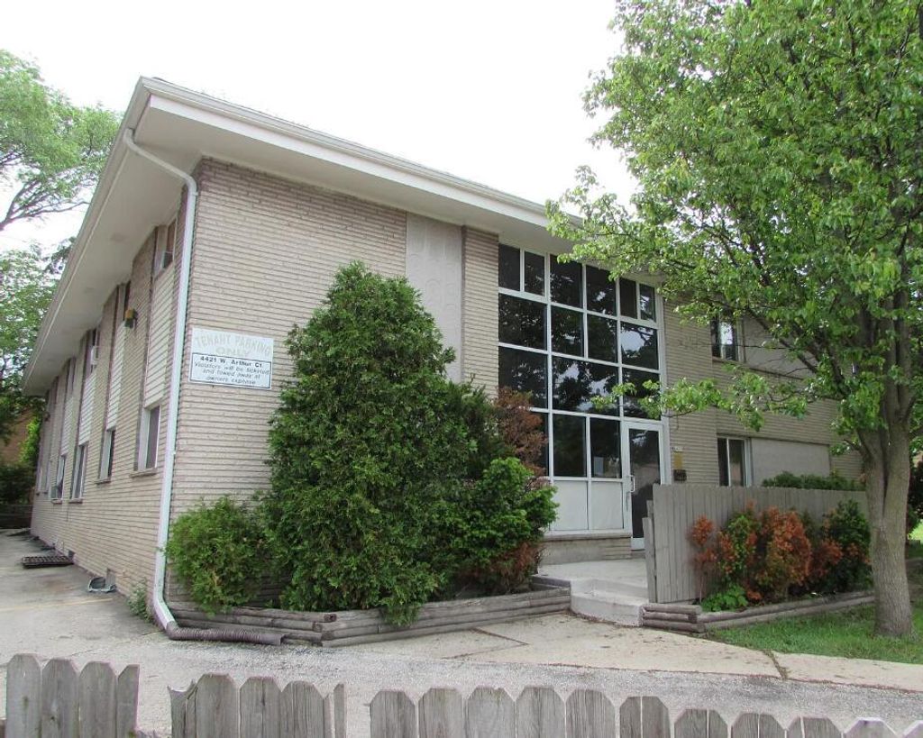 Photo of 4421 W Arthur COURT, Milwaukee, WI 53219 (MLS # 1958042)