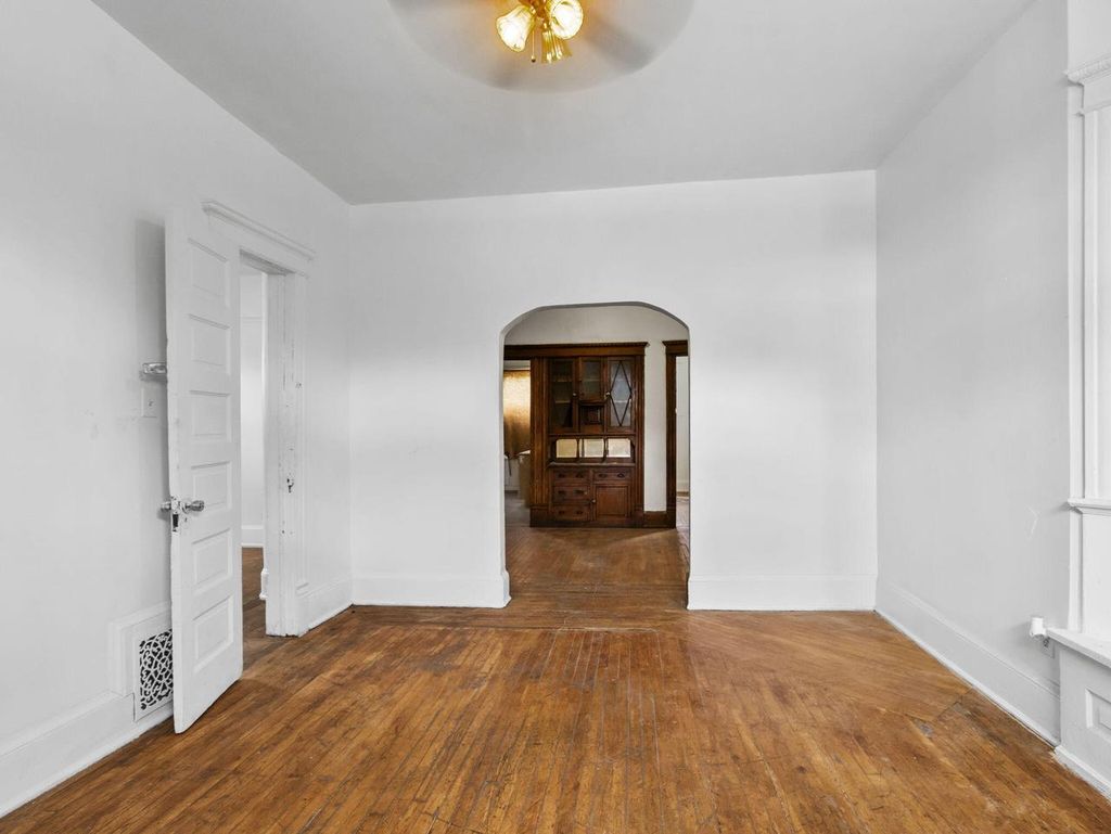 Photo of 1912 N 27th STREET #1914, Milwaukee, WI 53208 (MLS # 1937736)