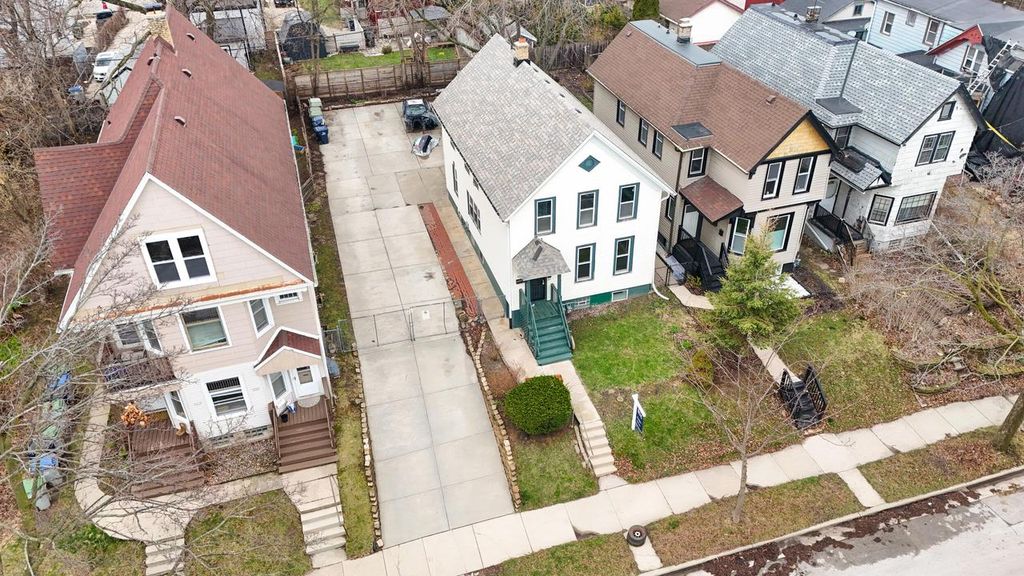 Photo of 2243 S Woodward STREET, Milwaukee, WI 53207 (MLS # 1957420)