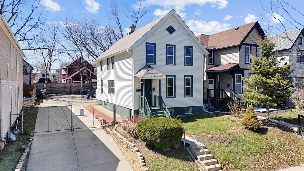 Photo of 2243 S Woodward STREET, Milwaukee, WI 53207 (MLS # 1957420)