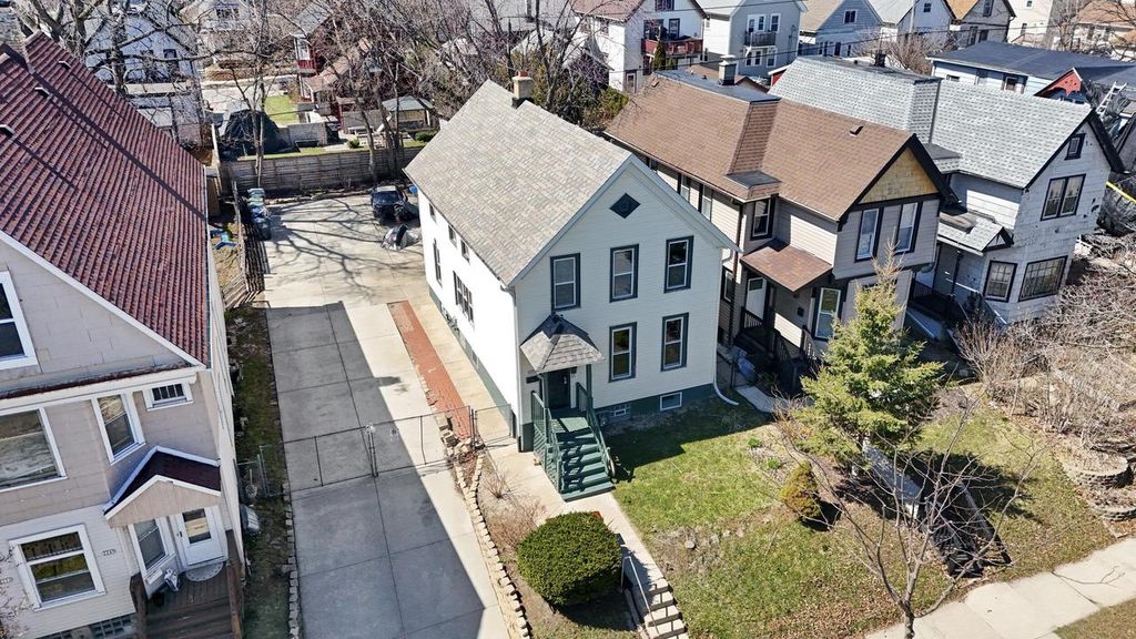 Photo of 2243 S Woodward STREET, Milwaukee, WI 53207 (MLS # 1957420)