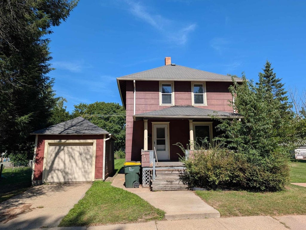 Photo of 615 Division STREET, Reedsburg, WI 53959 (MLS # 2032581)