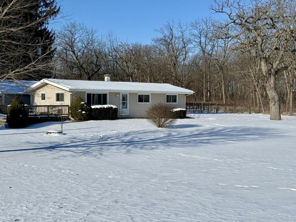Photo of 2365 S Pine STREET, Burlington, WI 53105 (MLS # 1948335)