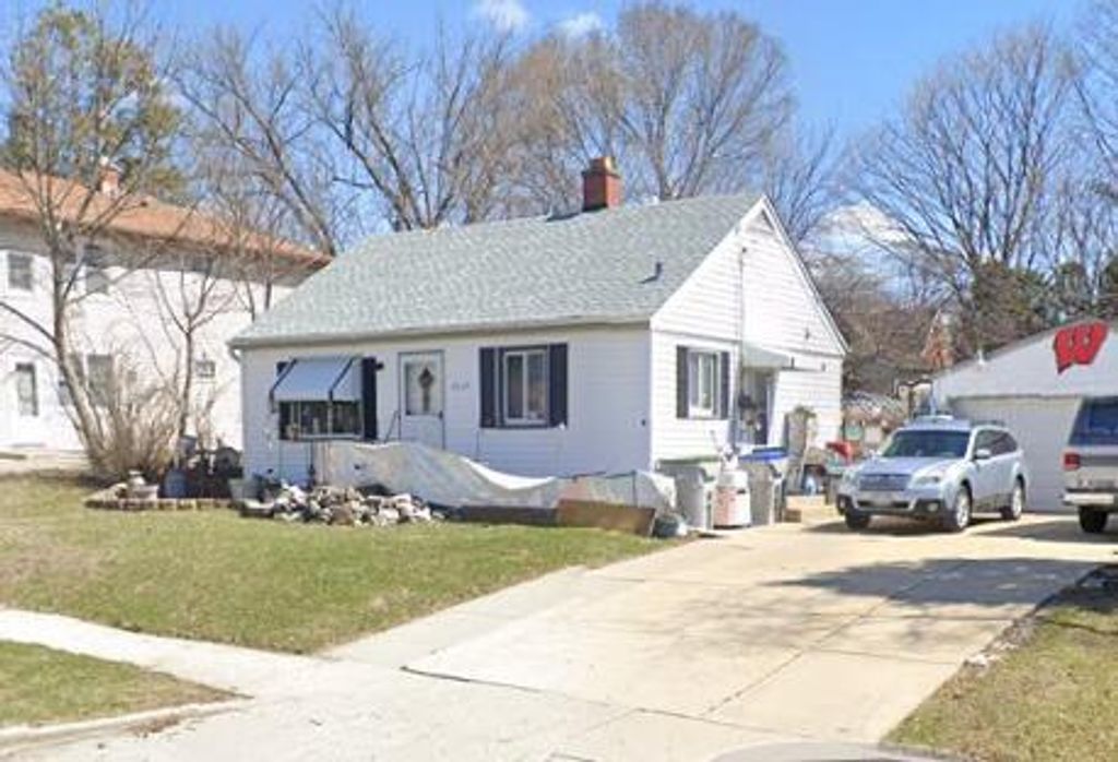 Photo of 3750 S 90th STREET SOUTH STREET S, Milwaukee, WI 53228 (MLS # 1946895)