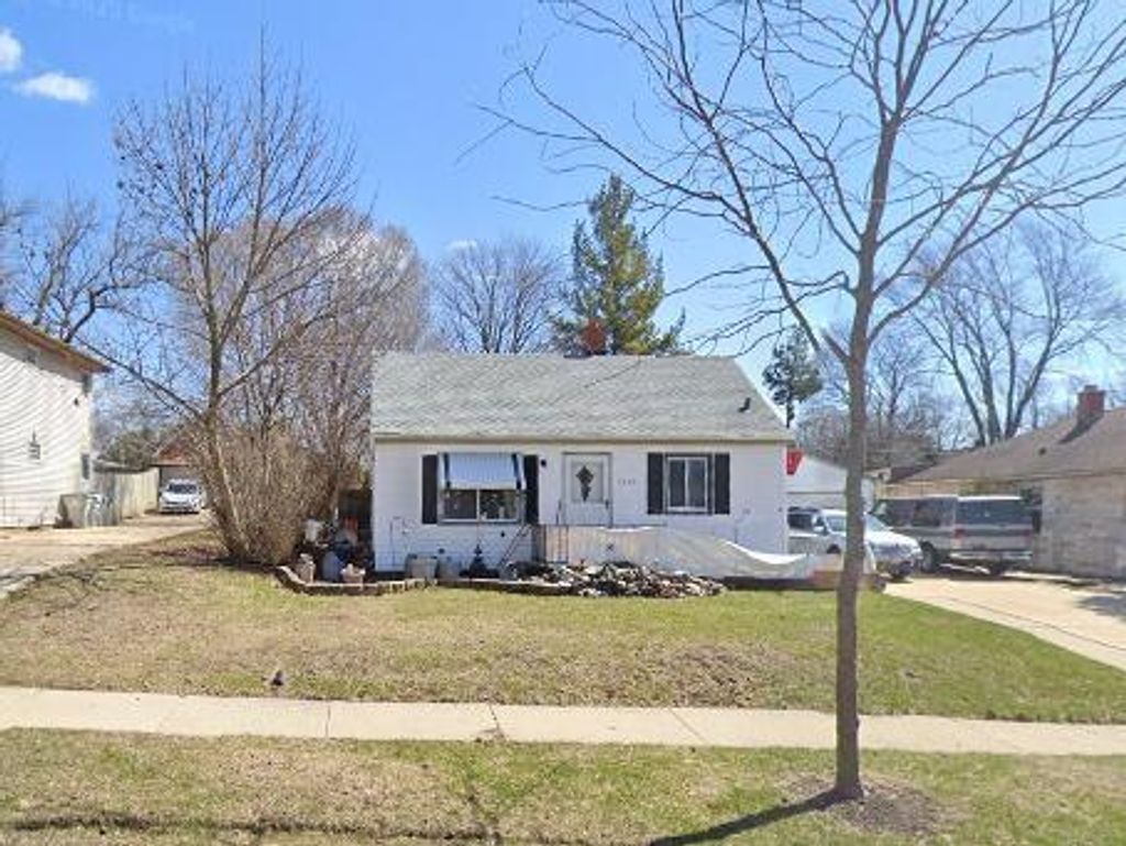 Photo of 3750 S 90th STREET SOUTH STREET S, Milwaukee, WI 53228 (MLS # 1946895)