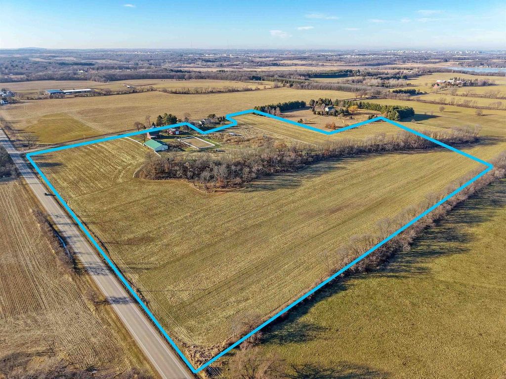 Photo of 4595 Mahoney ROAD, Mcfarland, WI 53558 (MLS # 2015015)