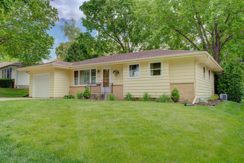 Photo of 1127 American AVENUE, Waukesha, WI 53188 (MLS # 1963727)