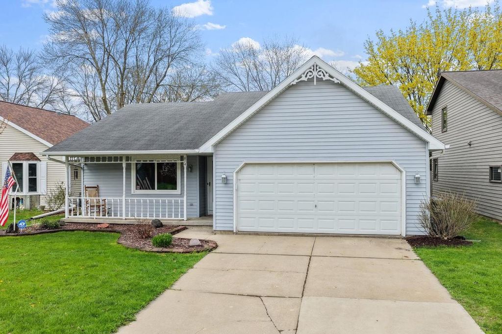 Photo of 814 Flambeau PLACE, De Pere, WI 54115 (MLS # 50324842)