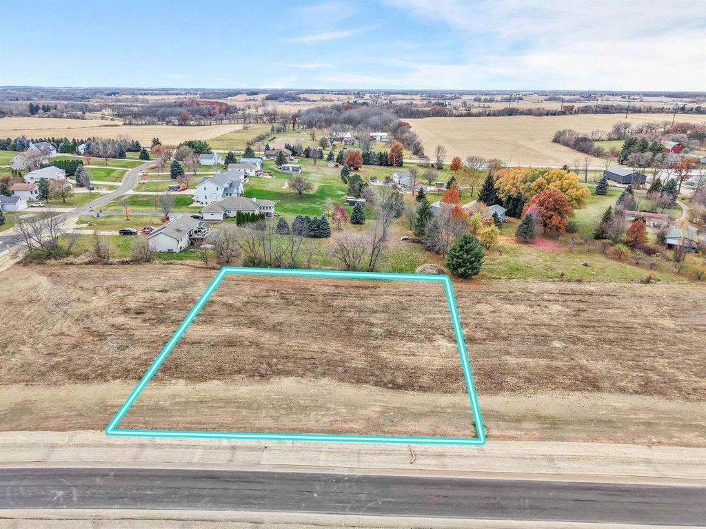 Photo of Lot 13 Hawks View, Edgerton, WI 53534 (MLS # 2018671)