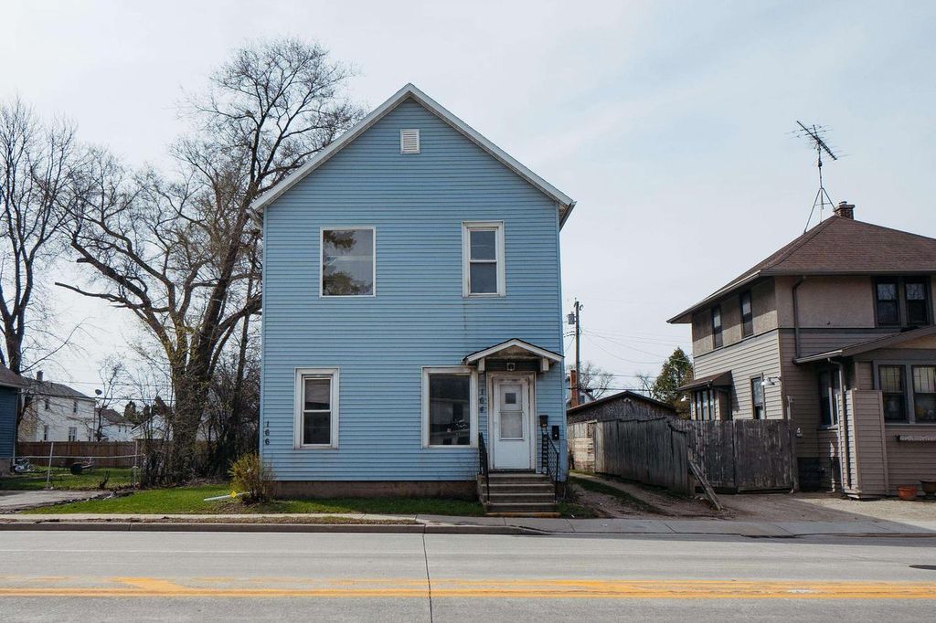 Photo of 164 E Johnson STREET, Fond Du Lac, WI 54935 (MLS # 50323974)