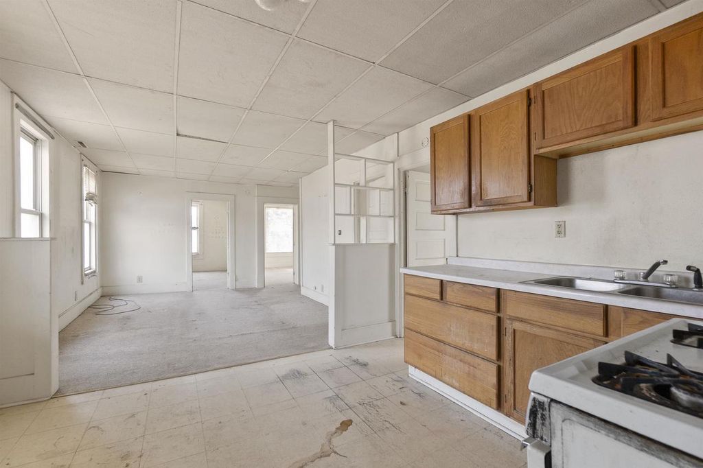 Photo of 164 E Johnson STREET, Fond Du Lac, WI 54935 (MLS # 50323974)